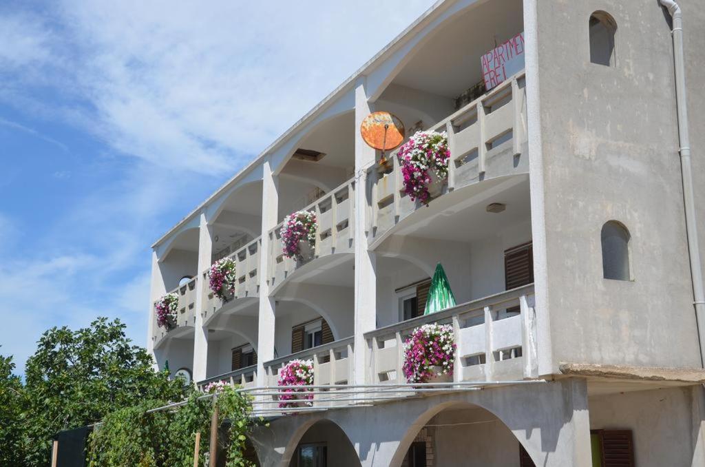 Apartmani Kemac Stara Novalja Exterior photo